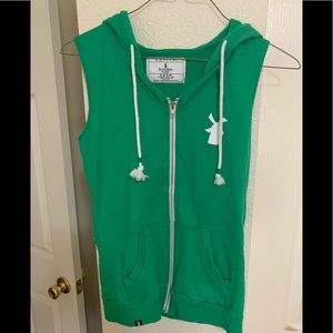 Dutch Bro’s sleeveless zip up jacket